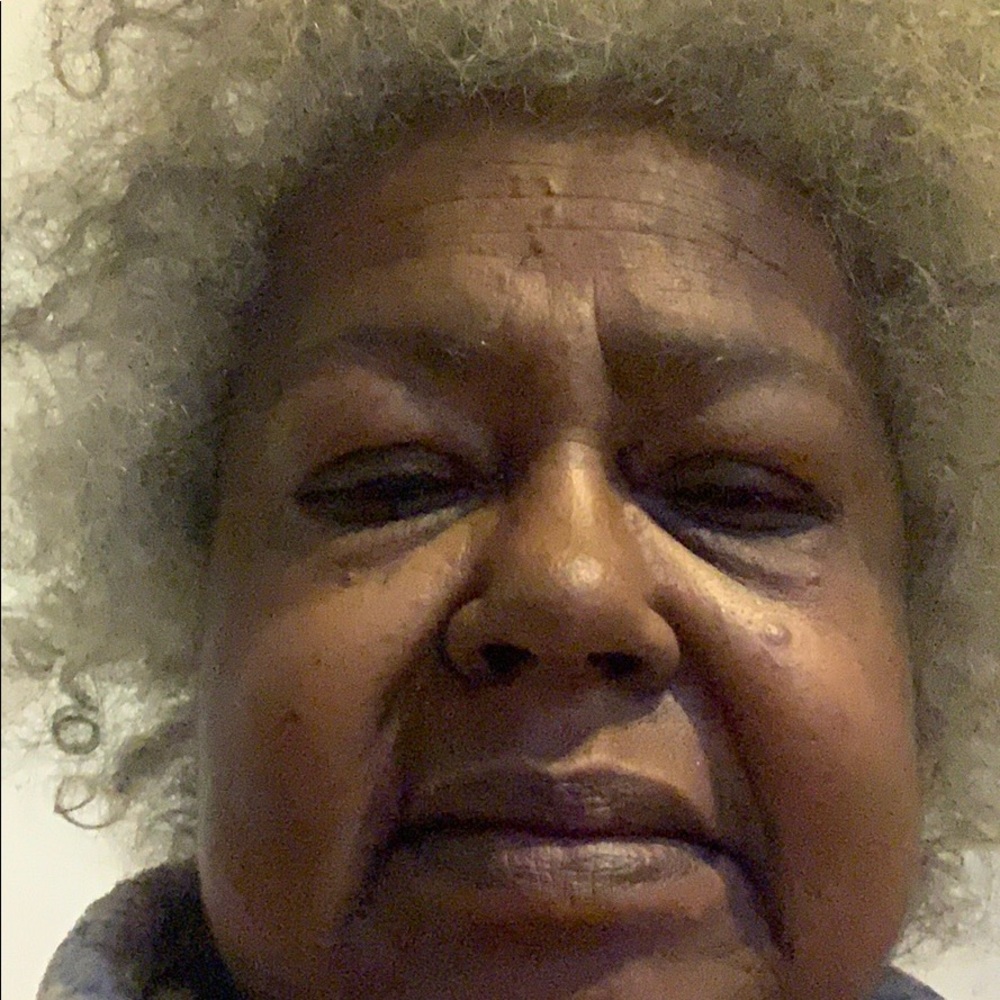 Meet your Posher, Linda